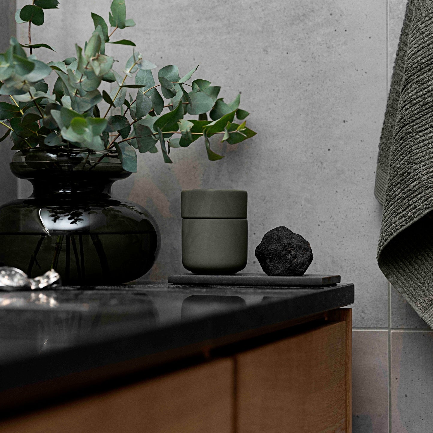 Ume Jar with Lid- Olive Green