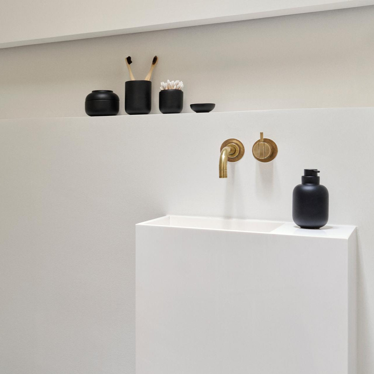 Sensu Toothbrush Holder- Black