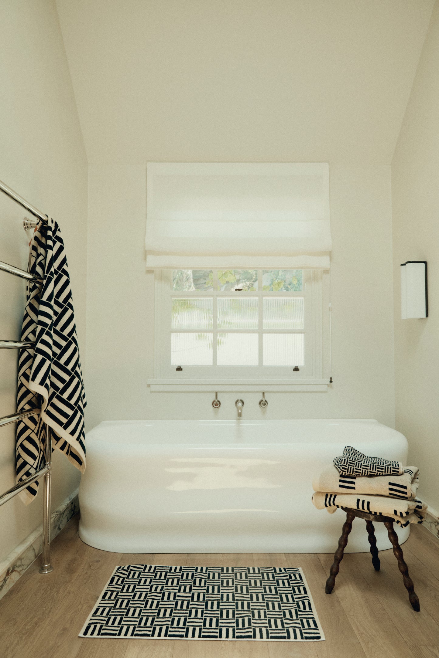 Saroma Bath Mat- Sand & Noir