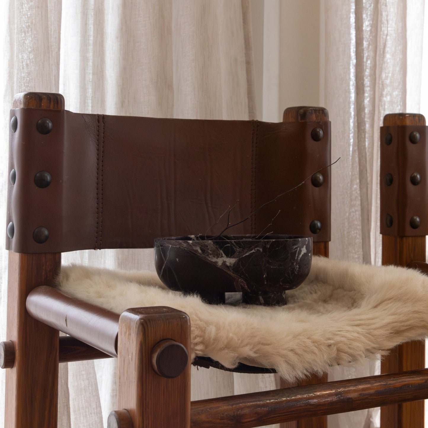 Muse Footed Oval Tray- Rosso Levanto