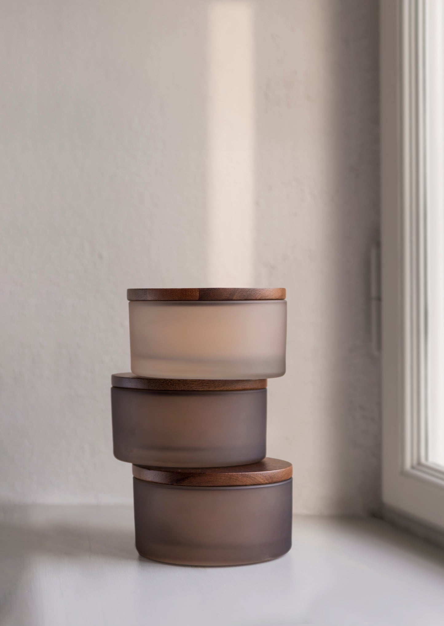 Modest Jar with Lid- Walnut