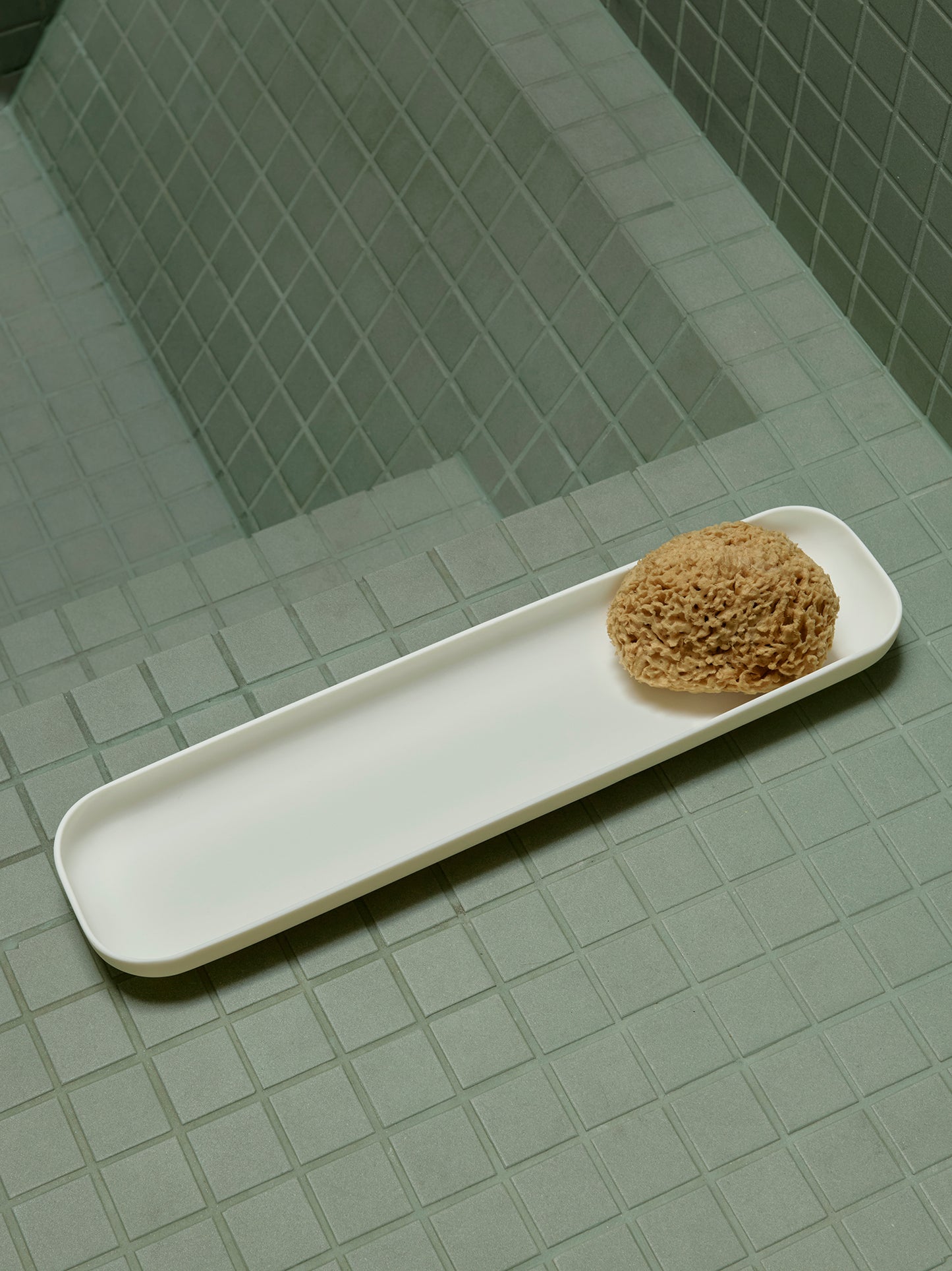 Segment Bath Amenities Tray- White