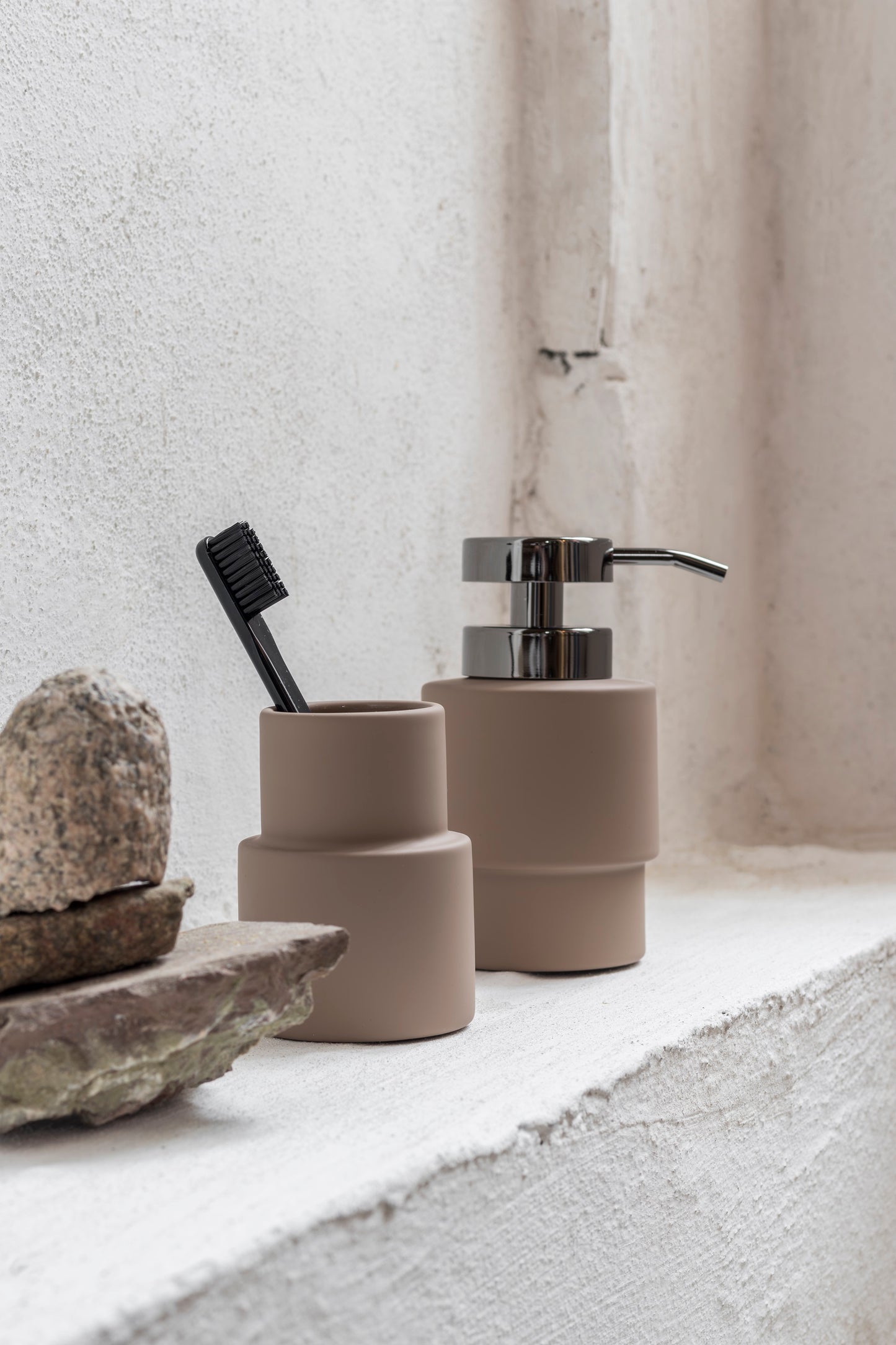 Shades Toothbrush Holder- Nougat