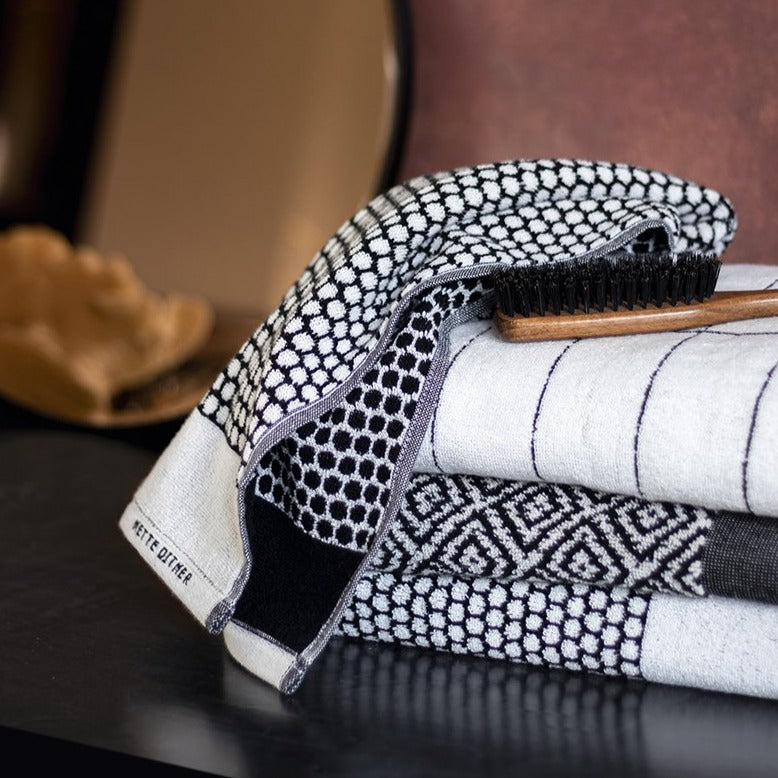 TILE STONE Hand Towel- Black/Off-White (2 pcs)