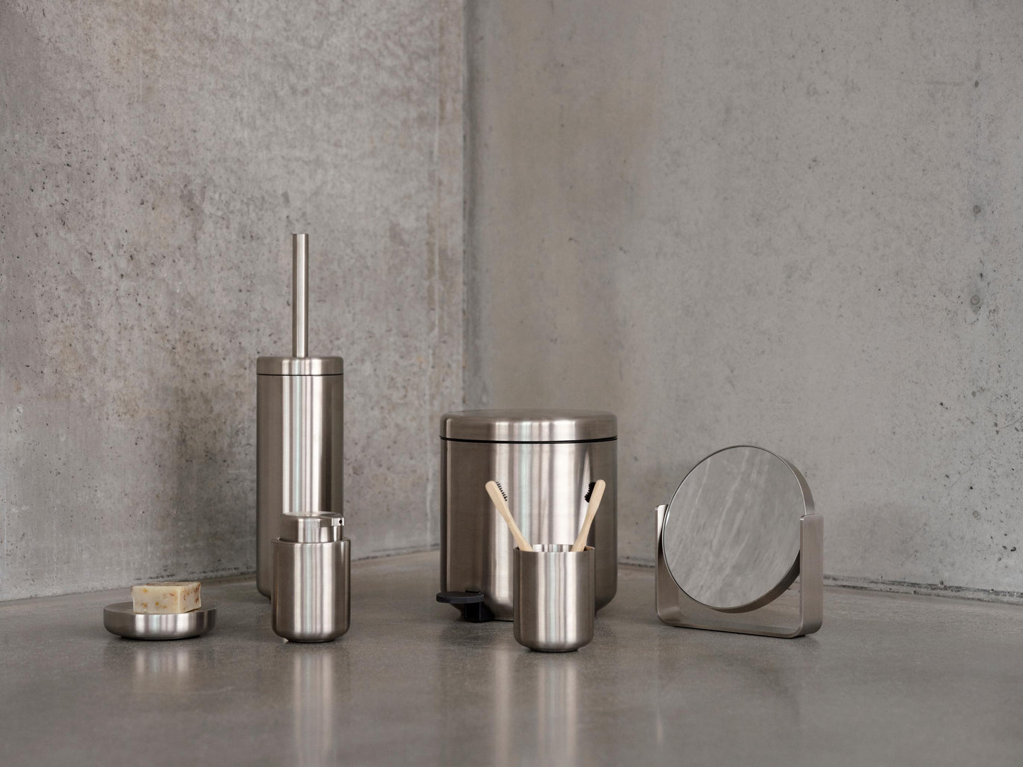 Ume Toilet Brush- Steel