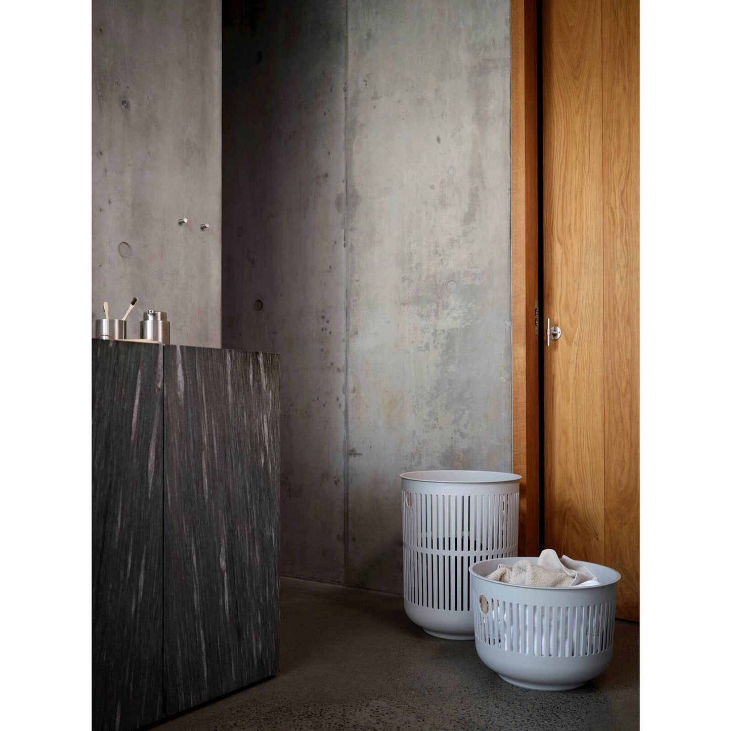 Ume Laundry Basket, Small- Soft Grey