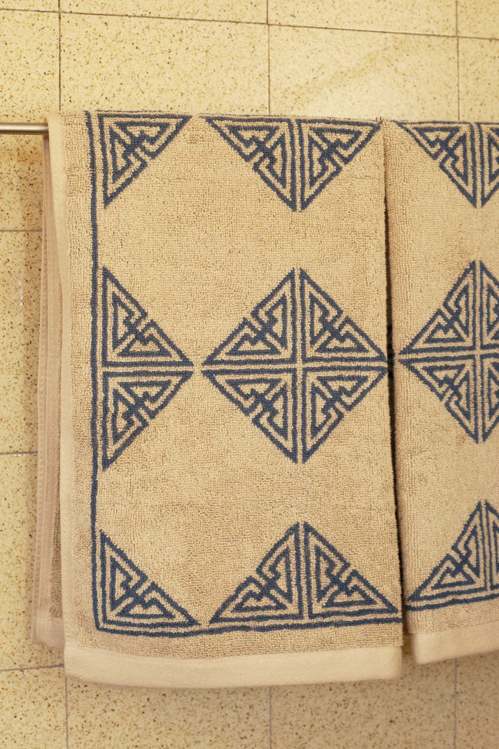Agnes Hand Towel