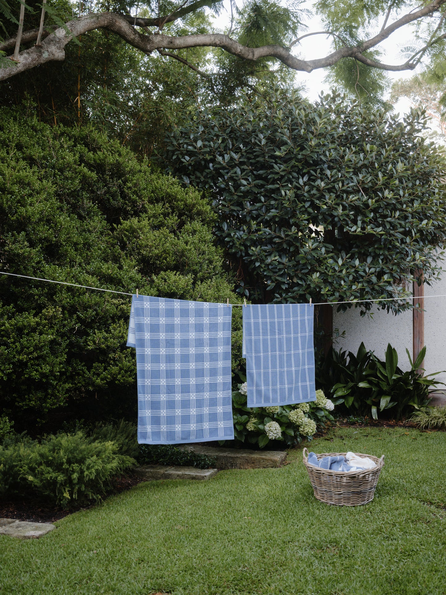 Frisa Pool Towel- Celeste & Chalk