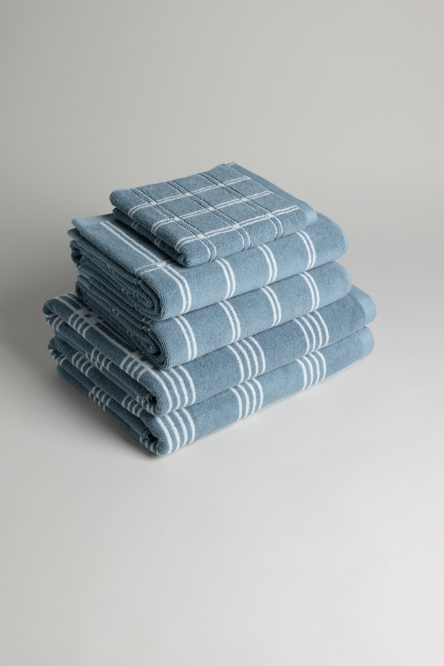 Frisa Pool Towel- Celeste & Chalk