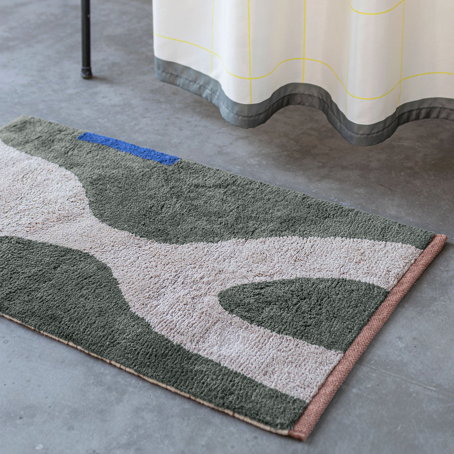 Figura Rug, Small- Dark Olive