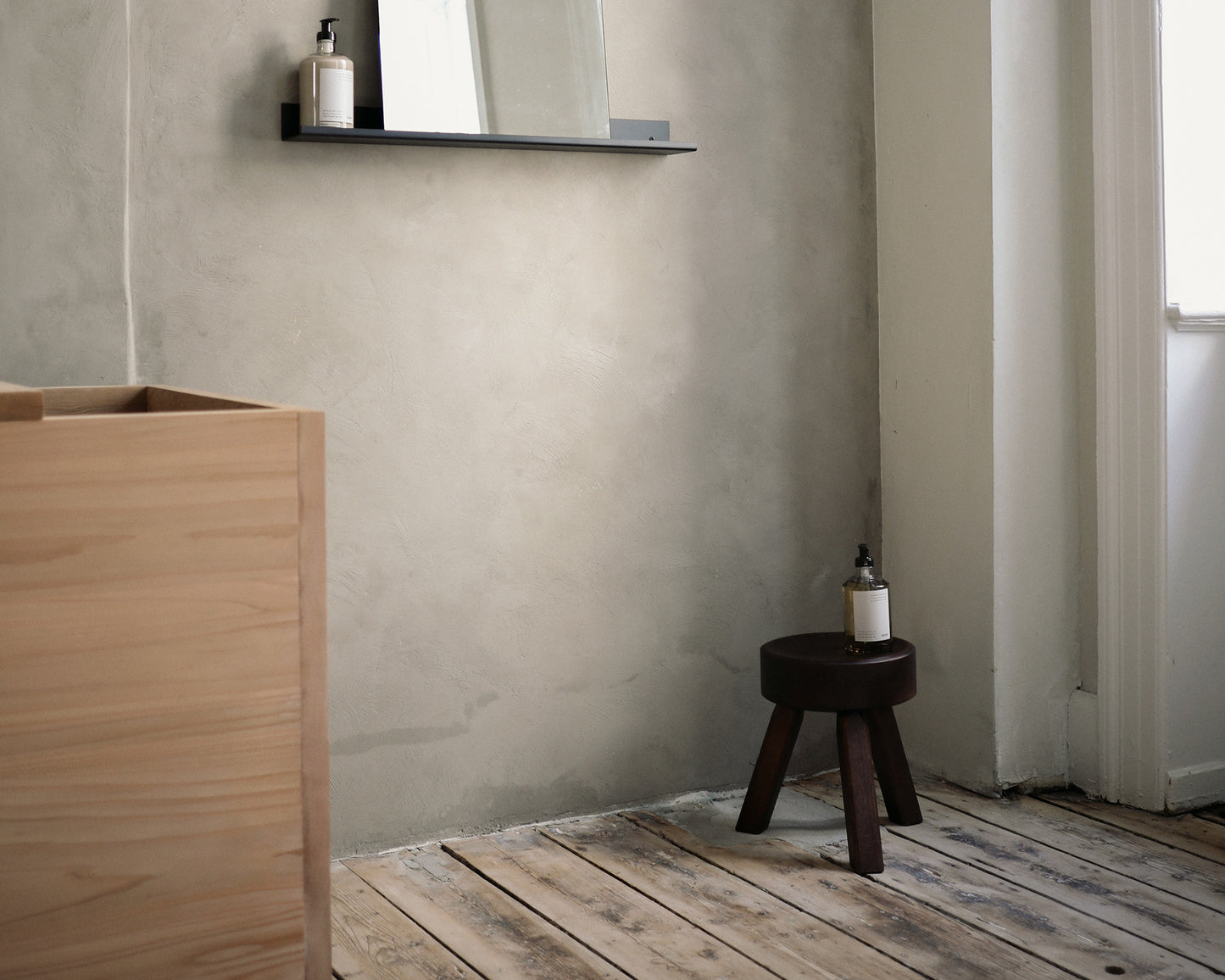 AML Stool- Dark Pine