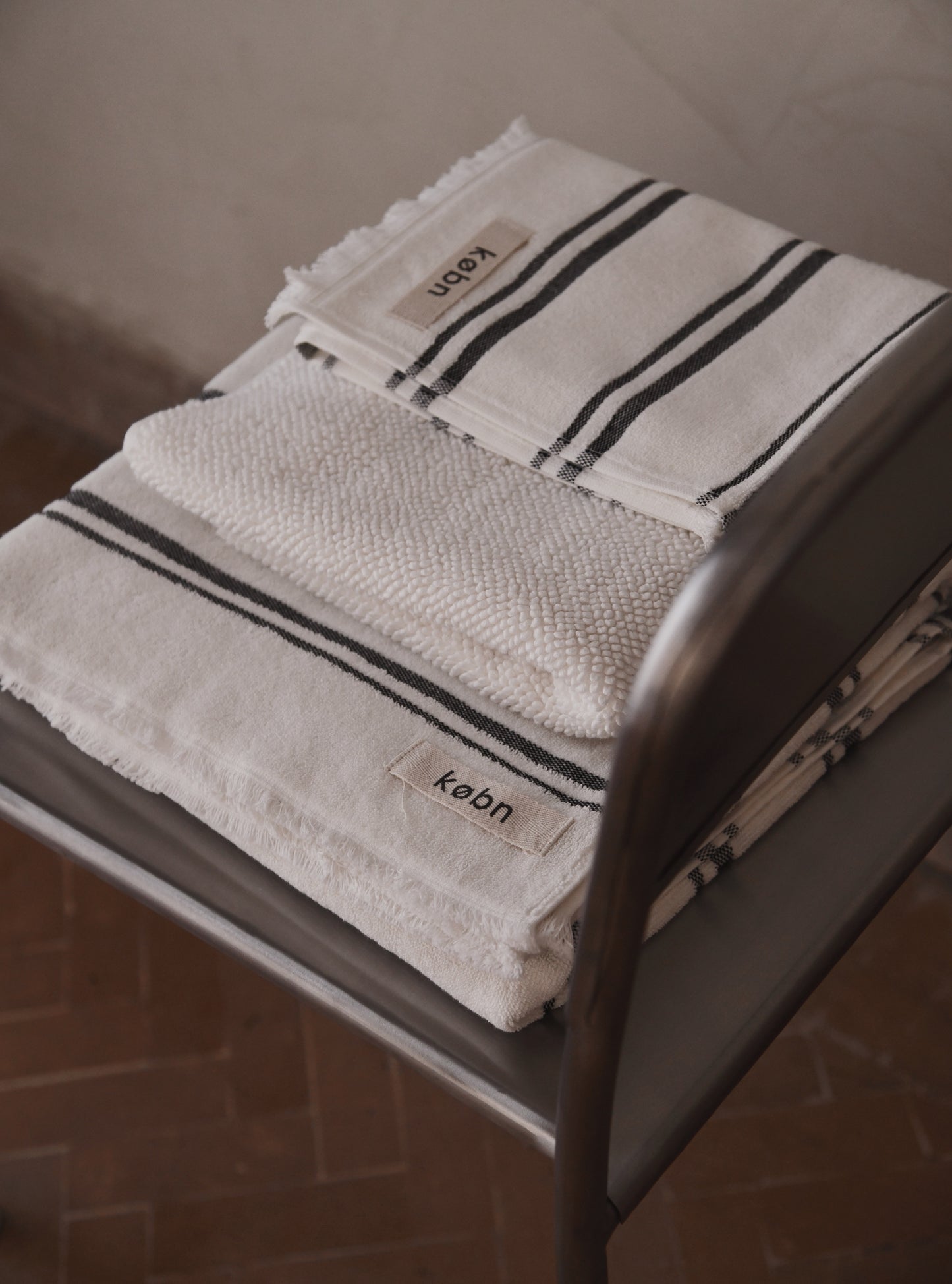 Crema Towel