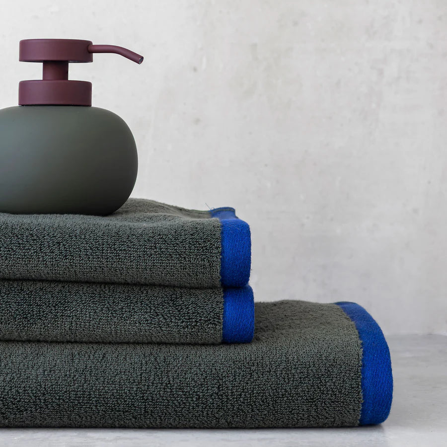 LOTUS PLAY Soap Dispenser Low- Dark Olive
