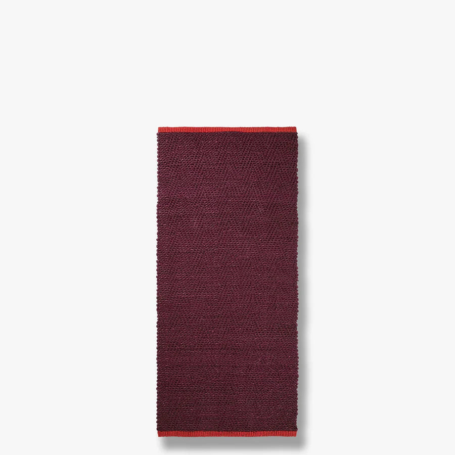 Notes Runner- Wine