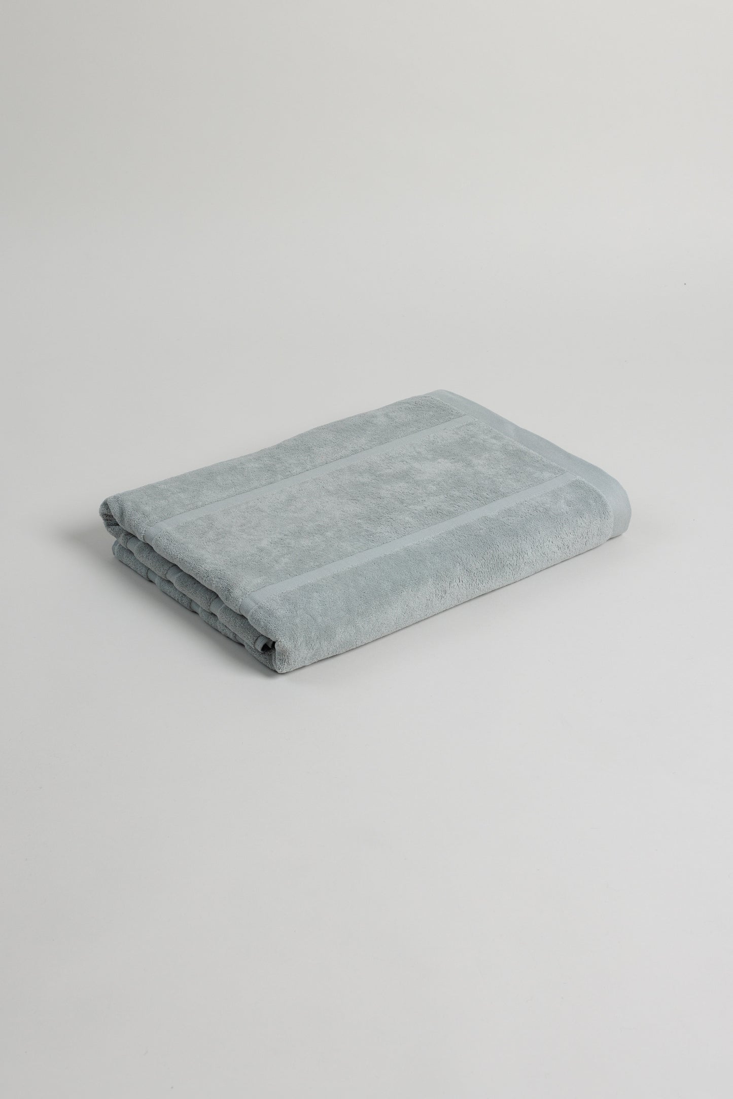 Woodford Pool Towel- Cement