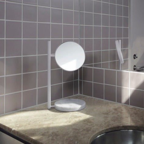 Pose Mirror- White