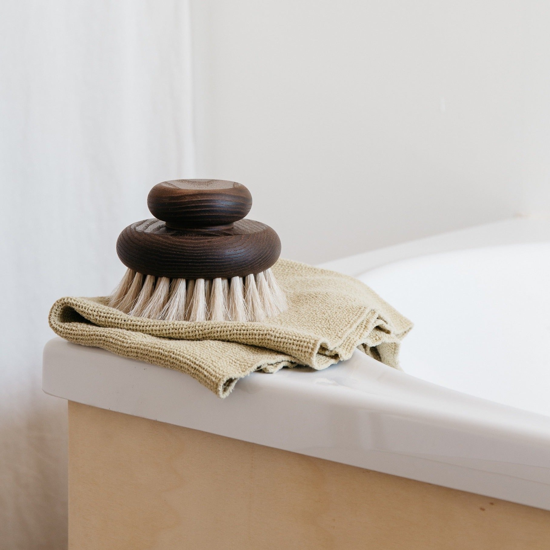 Heritage Big Body Brush- Ash Wood