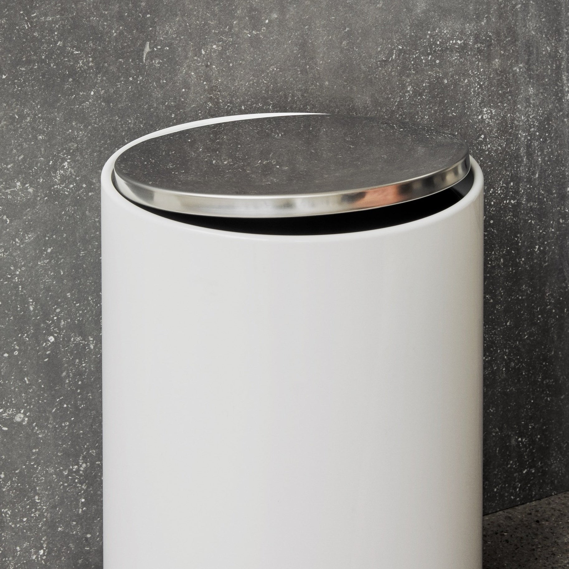 Norm Pedal Bin- White