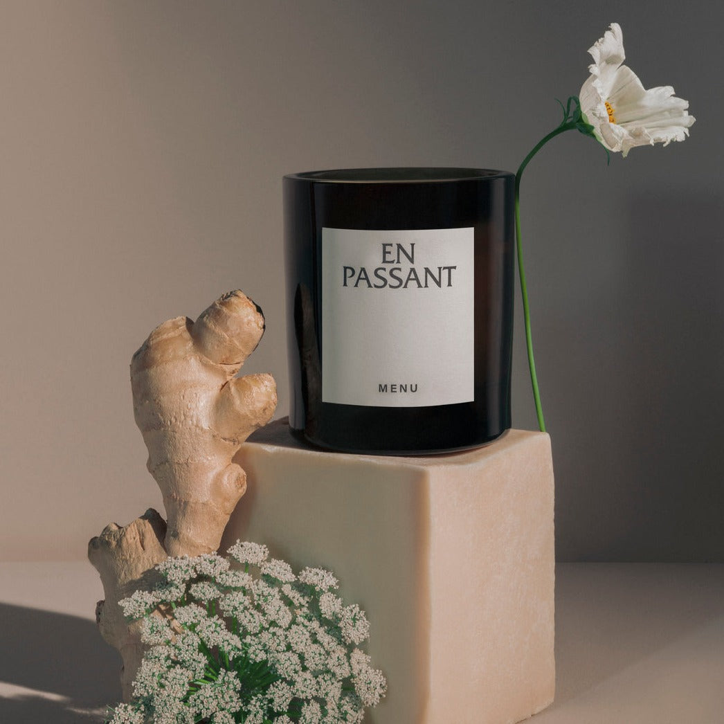 En Passant Scented Candle