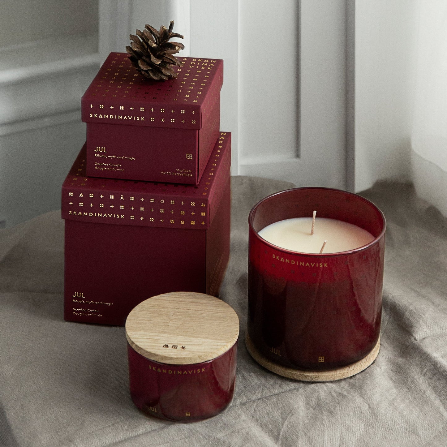 JUL Scented Candle (Christmas) 400g