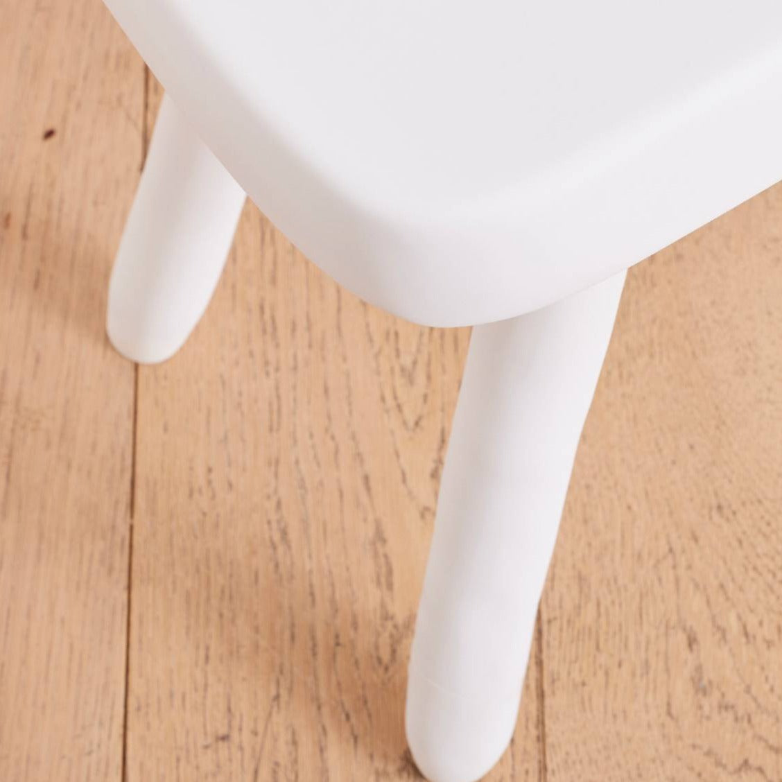 Sculpt Petite Bench- White