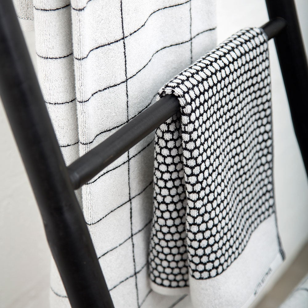 TILE STONE Bath Towel- Black/Off-White